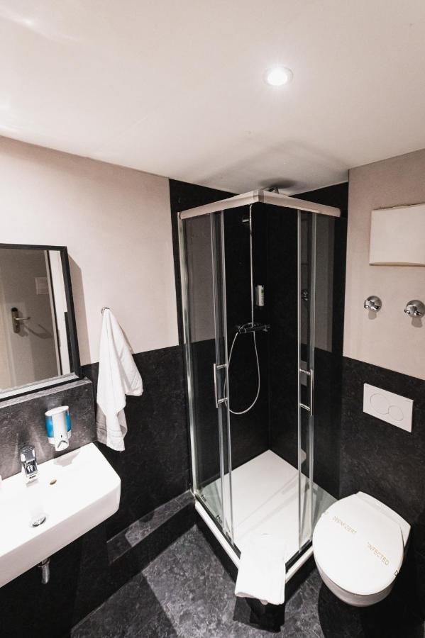 City Hotel Fellbach 24H Check-In Ngoại thất bức ảnh