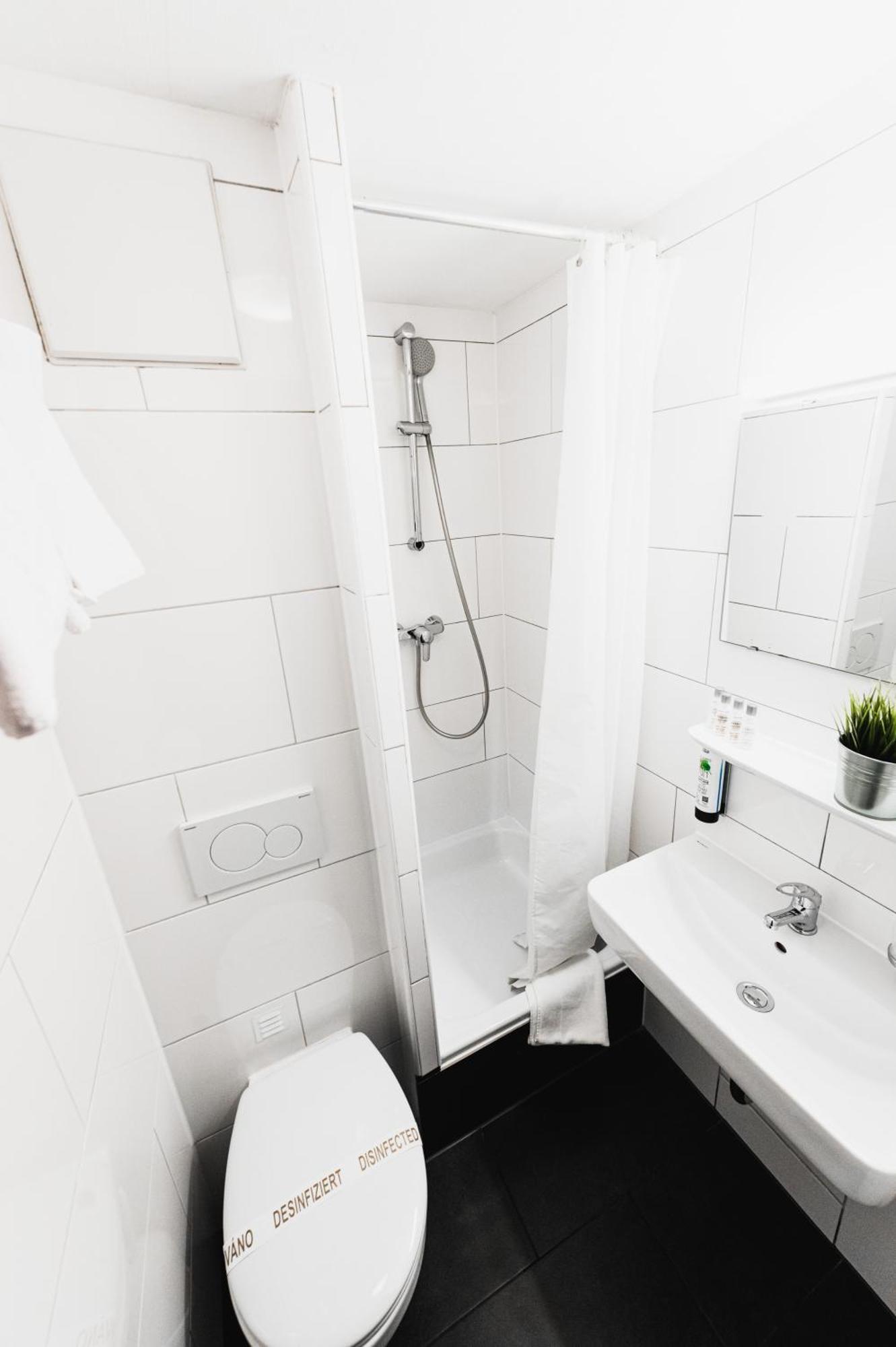 City Hotel Fellbach 24H Check-In Ngoại thất bức ảnh
