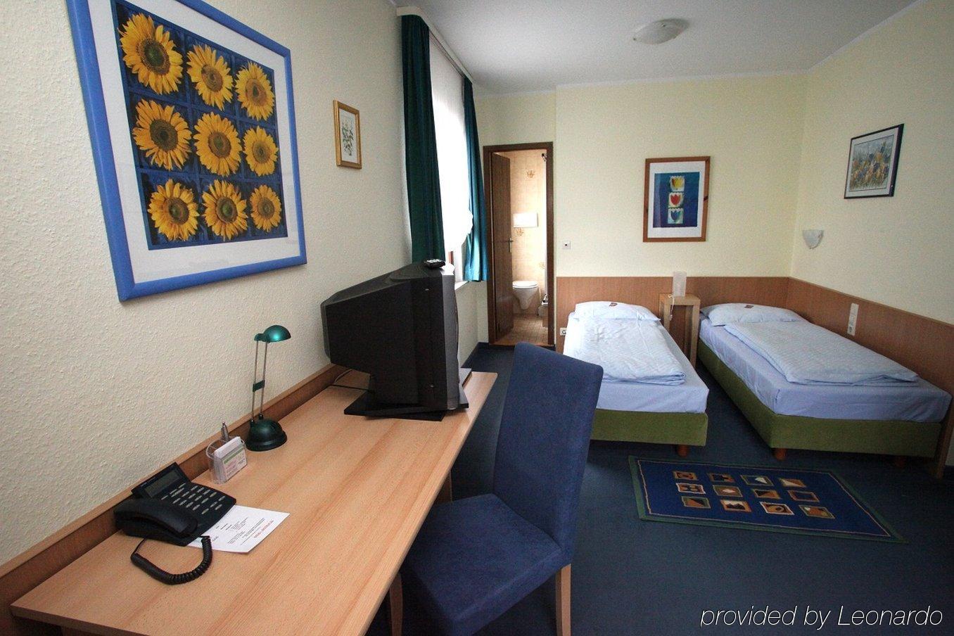 City Hotel Fellbach 24H Check-In Ngoại thất bức ảnh
