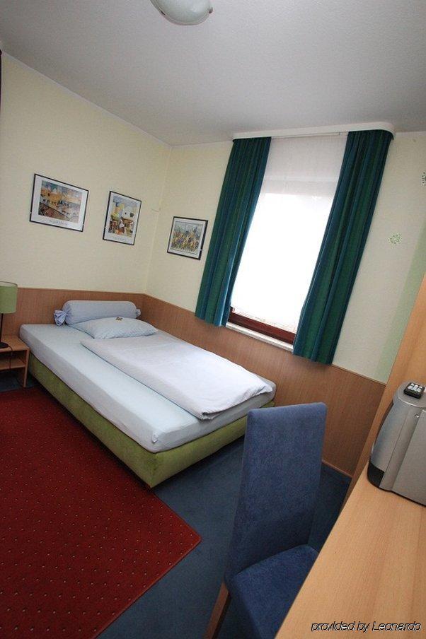City Hotel Fellbach 24H Check-In Ngoại thất bức ảnh