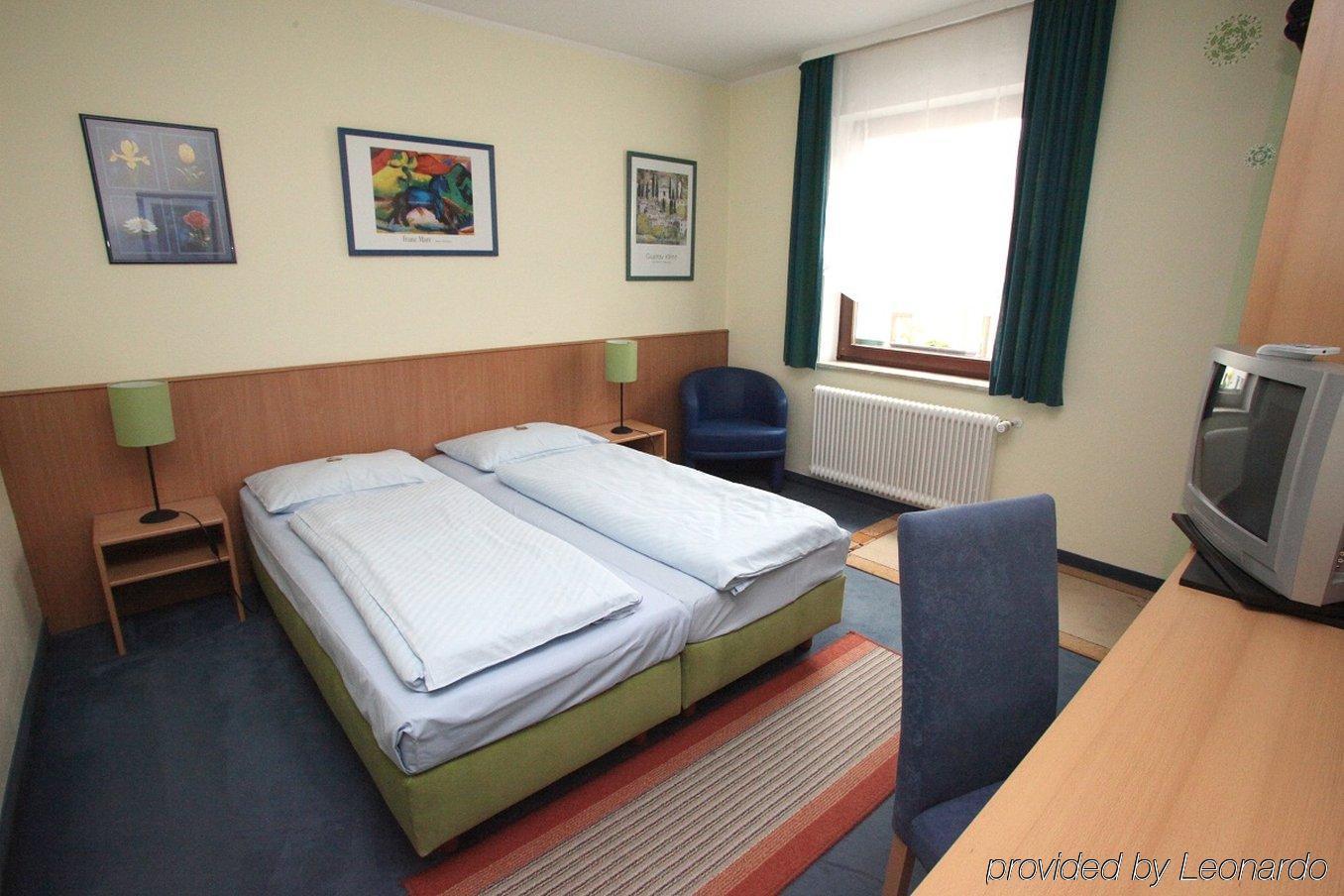 City Hotel Fellbach 24H Check-In Ngoại thất bức ảnh